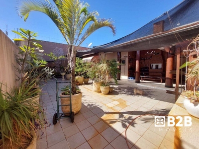 Casa, 4 quartos, 292 m² - Foto 2