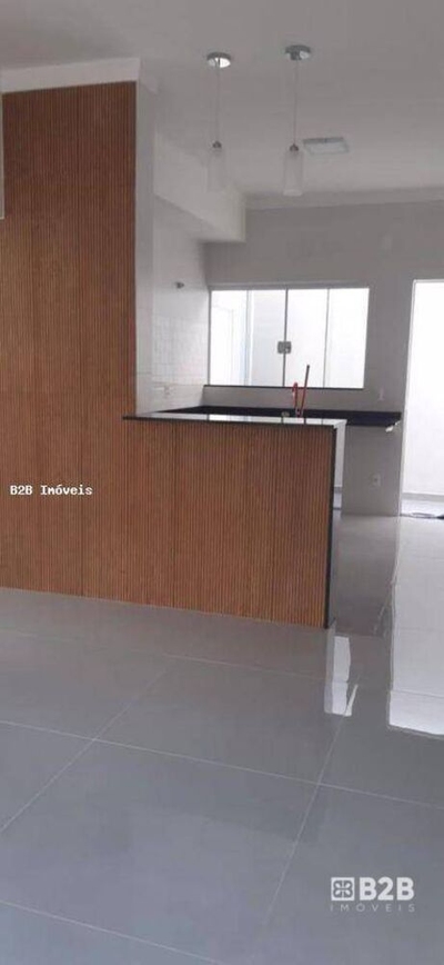 Casa, 3 quartos, 193 m² - Foto 2