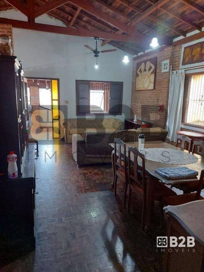 Casa, 5 quartos, 232 m² - Foto 1