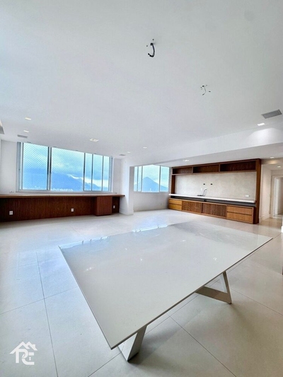 Apartamento, 3 quartos, 197 m² - Foto 2