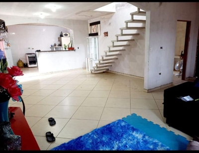 Casa, 3 quartos, 285 m² - Foto 2