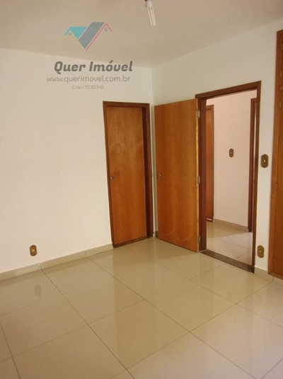 Casa, 4 quartos, 245 m² - Foto 1