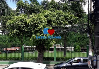 Casa, 5 quartos, 245 m² - Foto 1