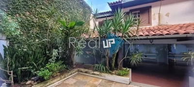 Casa, 4 quartos, 171 m² - Foto 1