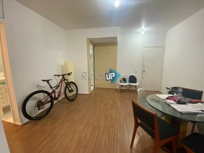 Apartamento, 3 quartos, 95 m² - Foto 2