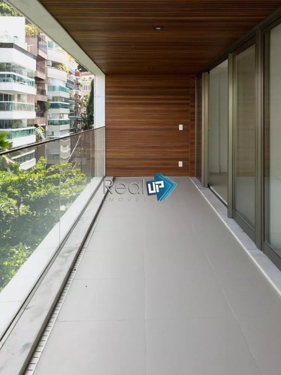 Apartamento, 3 quartos, 236 m² - Foto 2