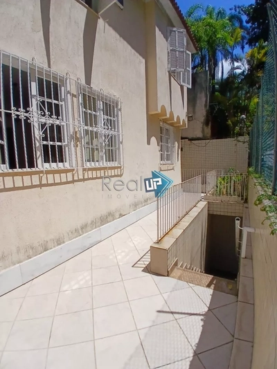 Casa, 5 quartos, 300 m² - Foto 1