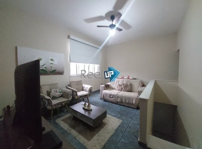 Casa, 5 quartos, 240 m² - Foto 1