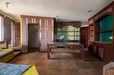 Casa, 5 quartos, 717 m² - Foto 2