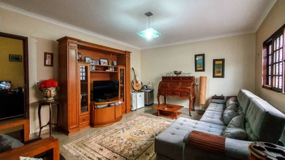 Casa, 5 quartos, 308 m² - Foto 1