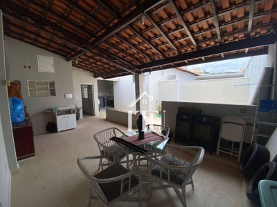 Casa, 4 quartos, 200 m² - Foto 1