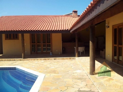 Chácara, 4 quartos, 1020 m² - Foto 1