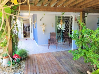 Casa, 3 quartos, 203 m² - Foto 1