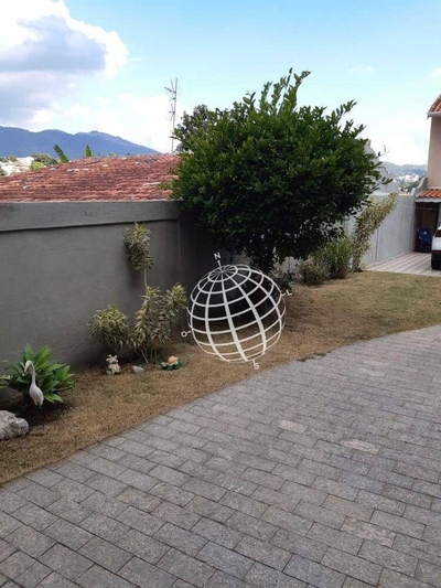 Casa, 5 quartos, 256 m² - Foto 1