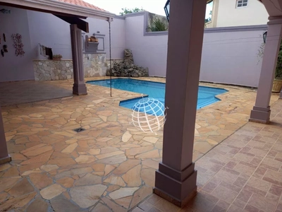 Casa, 3 quartos, 343 m² - Foto 1