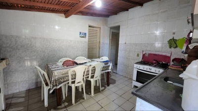 Casa, 5 quartos, 230 m² - Foto 1