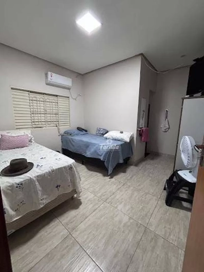 Casa, 3 quartos, 220 m² - Foto 1