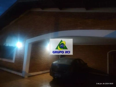 Casa, 3 quartos, 260 m² - Foto 1