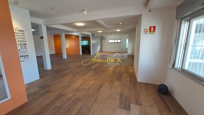 Sala-Conjunto, 400 m² - Foto 1