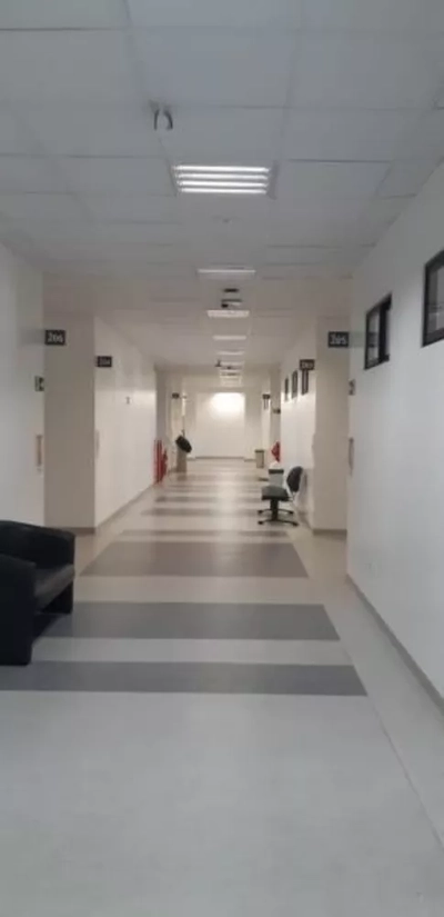 Loja-Salão, 1800 m² - Foto 1