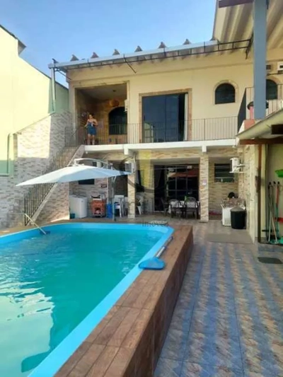 Casa, 4 quartos, 160 m² - Foto 1