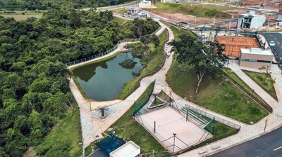 Terreno, 240 m² - Foto 1