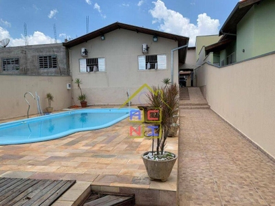 Casa, 3 quartos, 238 m² - Foto 1