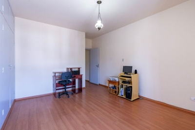Casa, 3 quartos, 217 m² - Foto 2