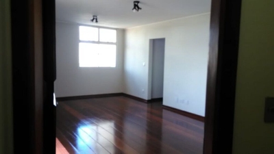 Casa, 3 quartos, 211 m² - Foto 2