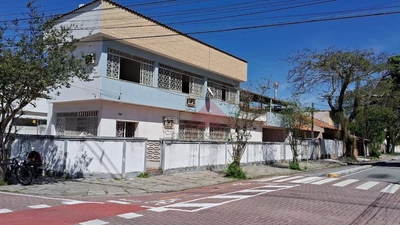 Casa, 4 quartos, 380 m² - Foto 1