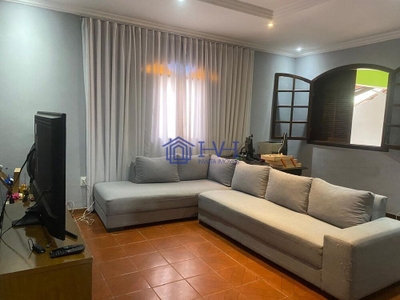 Casa, 4 quartos, 184 m² - Foto 2