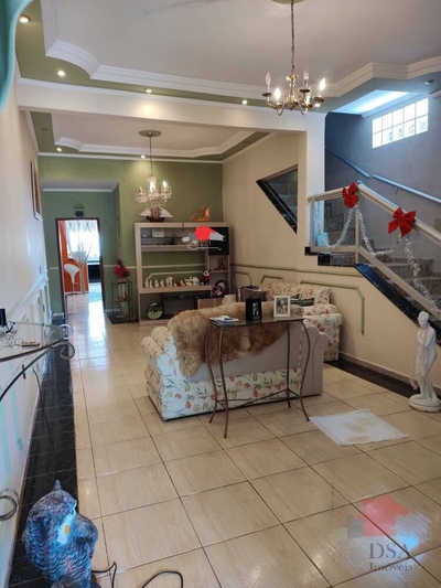 Casa, 3 quartos, 195 m² - Foto 1