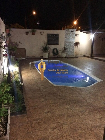 Casa, 3 quartos, 198 m² - Foto 1