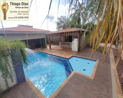 Casa, 3 quartos, 227 m² - Foto 1