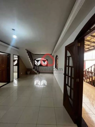 Casa, 4 quartos, 240 m² - Foto 3