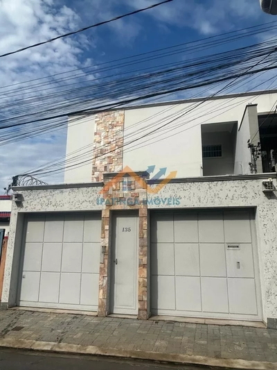 Casa, 3 quartos, 180 m² - Foto 1