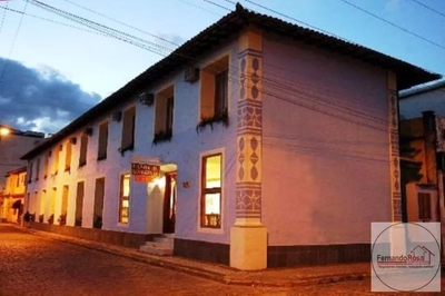 Hotel, 18 quartos, 653 m² - Foto 1