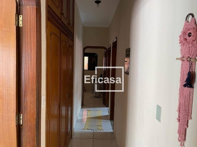 Casa, 3 quartos, 196 m² - Foto 2