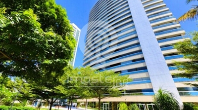 Apartamento, 3 quartos, 248 m² - Foto 1