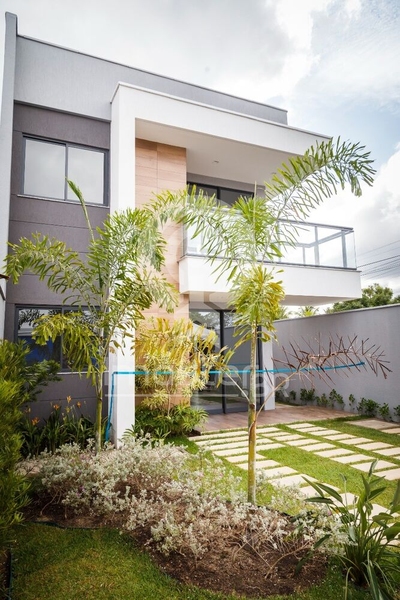 Casa, 4 quartos, 131 m² - Foto 1