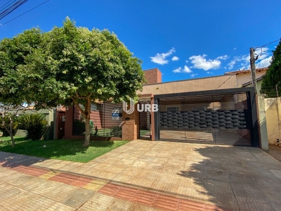 Casa, 3 quartos, 240 m² - Foto 1