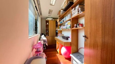 Casa, 4 quartos, 330 m² - Foto 2