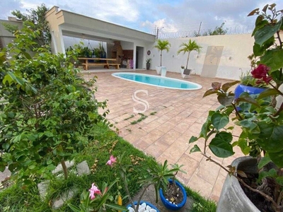 Casa, 4 quartos, 190 m² - Foto 1