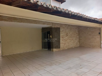 Casa, 4 quartos, 200 m² - Foto 1