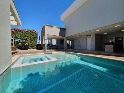 Casa, 4 quartos, 626 m² - Foto 1