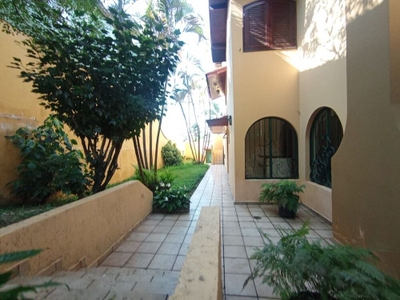 Sobrado, 3 quartos, 216 m² - Foto 1