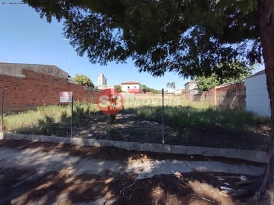 Terreno, 1367 m² - Foto 1