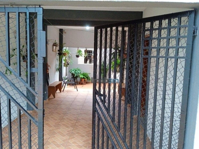 Sobrado, 6 quartos, 180 m² - Foto 1