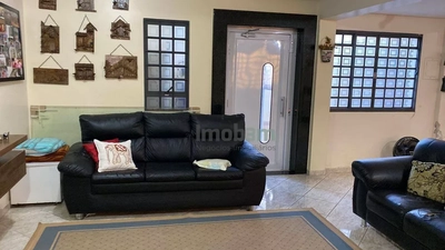 Casa, 3 quartos, 272 m² - Foto 1