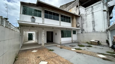 Casa, 5 quartos, 250 m² - Foto 2